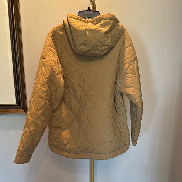 Bass Tan Quilted womens puffer Jacket NWT L - Picture 4 of 12